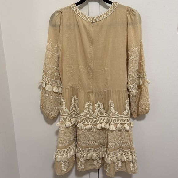 Roller Rabbit Woman’s Indera Naema Embroidered Dress. Cream/Tan. Size XS. - Picture 7 of 11